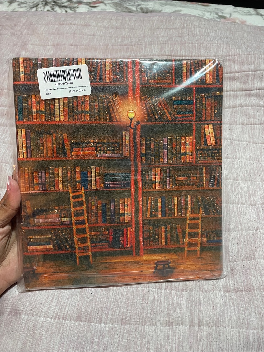 Library Design Case for Kindle - Picture 9 of 10